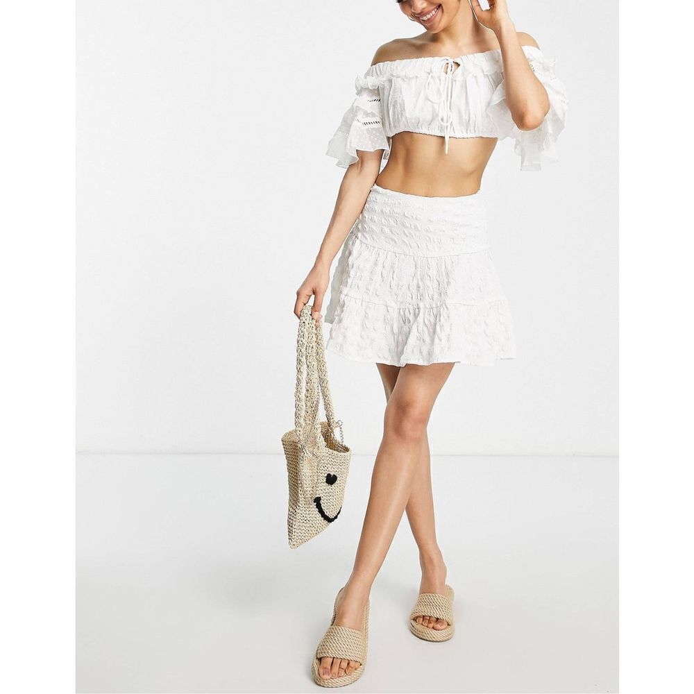 ASOS DESIGN tiered mini skirt in poly plaid in white size 6 - Picture 2 of 9